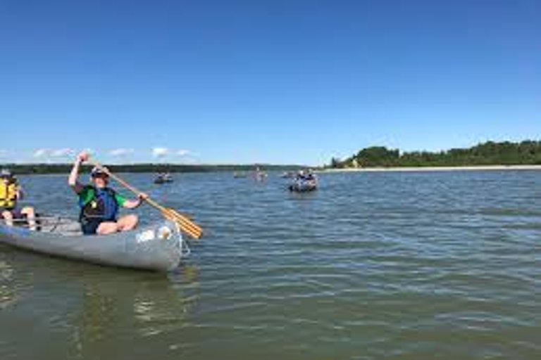 Sunset Kayaking on Glenmore Reservoir is the City’s Best-Kept Secret